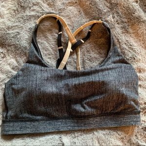 Lululemon sports bra